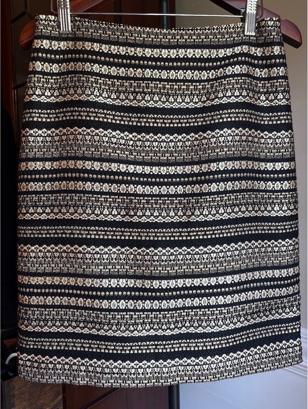 J. McLaughlin Metallic Gold and Black Knee-Length Pencil Skirt 4